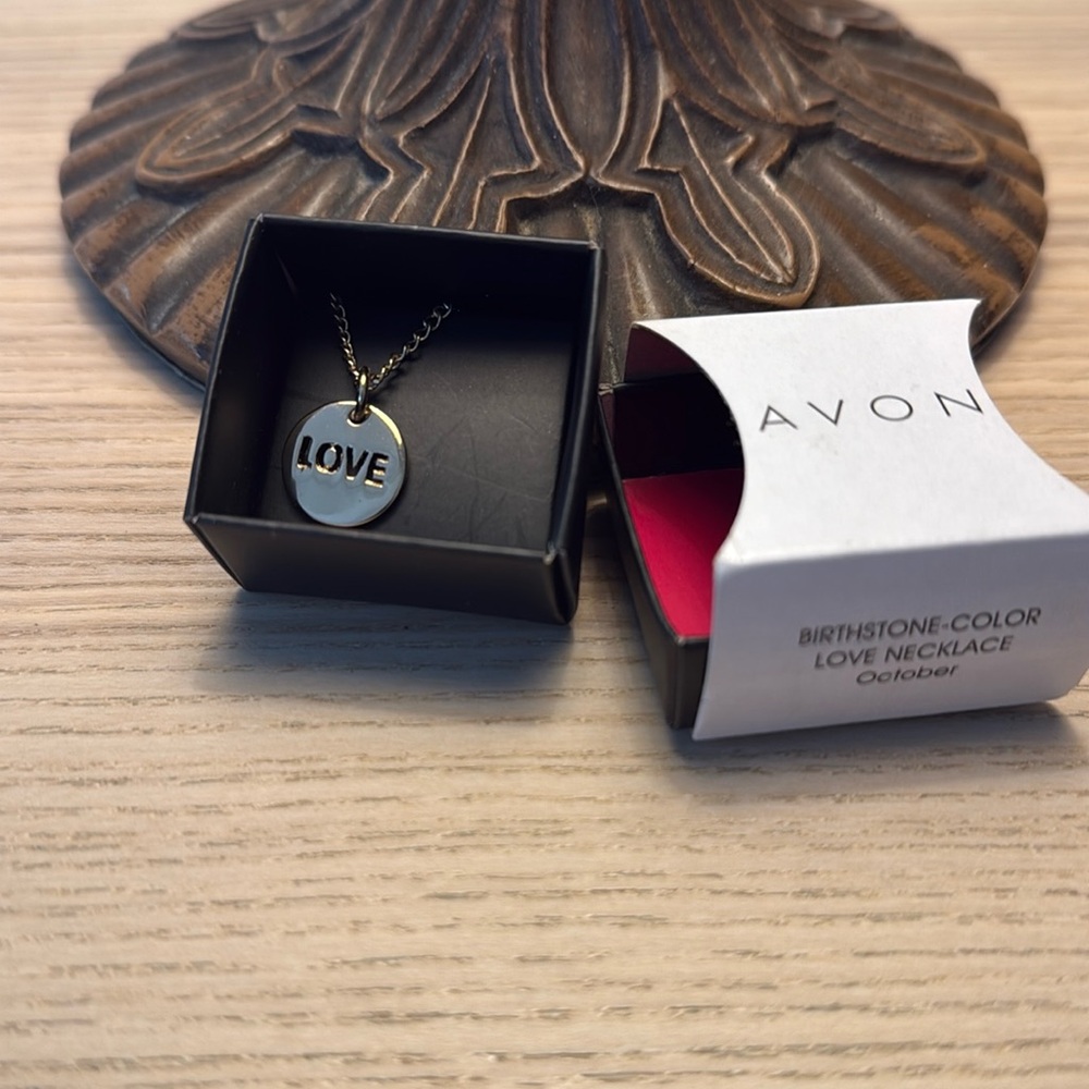 Avon Gold Love Necklace